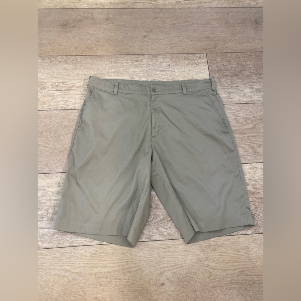 Nike Shorts Mens 36x10.5 Beige Tan Chino Dri Fit Golf Golfing Tour Performance